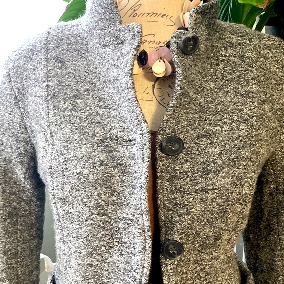 Talbots pea coat blazer jacket. Fitted. Wool blend. 4 button closure. - Picture 3 of 6